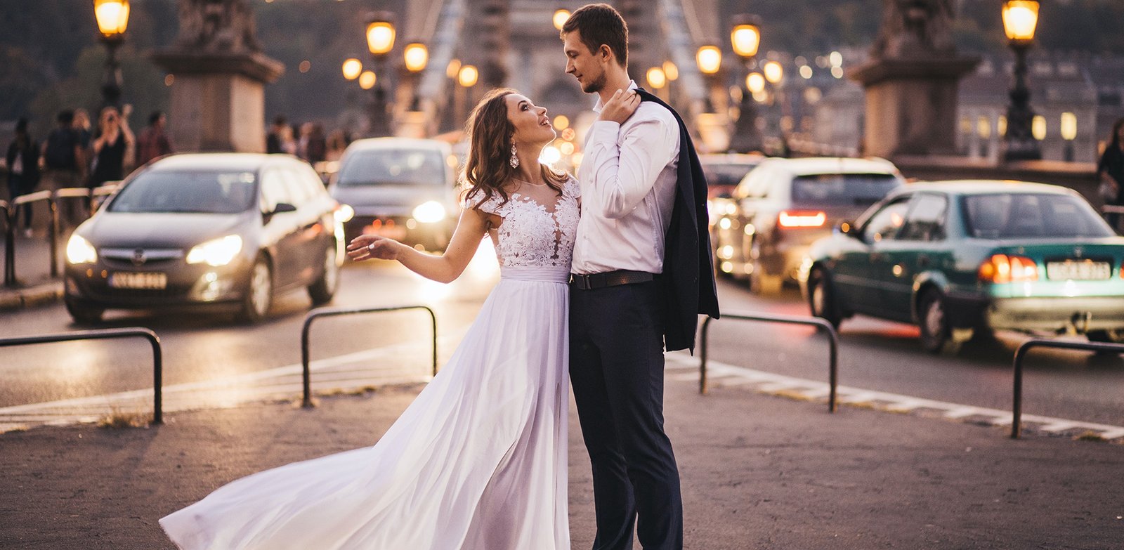 Best Gift for Bride and Groom in Wedding